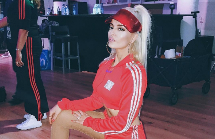 Bebe Rexha “torturon” veten dhe fansat nga palestra! [VIDEO]