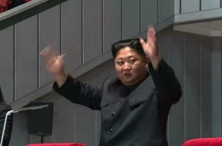 Gjimnastët acarojnë dikatorin Kim Jong-un, ç'ndodh në paradë [VIDEO]