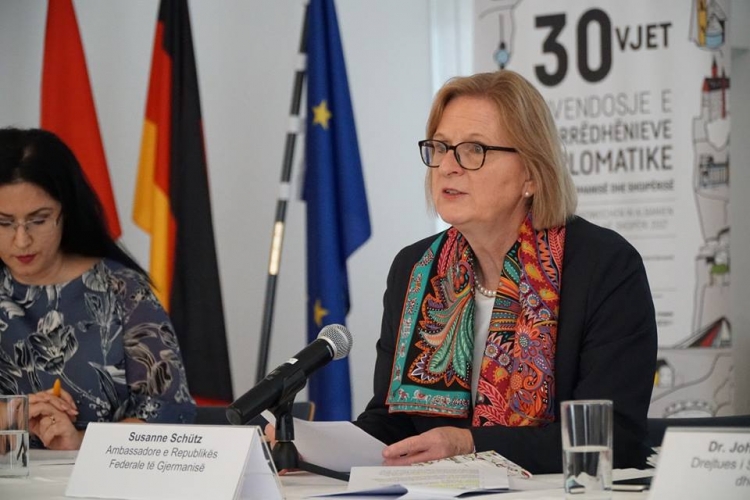 Kriza politike, ambasadorja gjermane Schütz : Qeveria legjitime, keqardhje për reformën zgjedhore