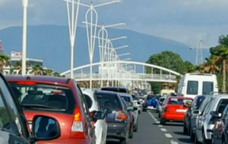 Për 3 orë autostrada Tiranë – Durrës do të bllokohet. Ja shkaku…