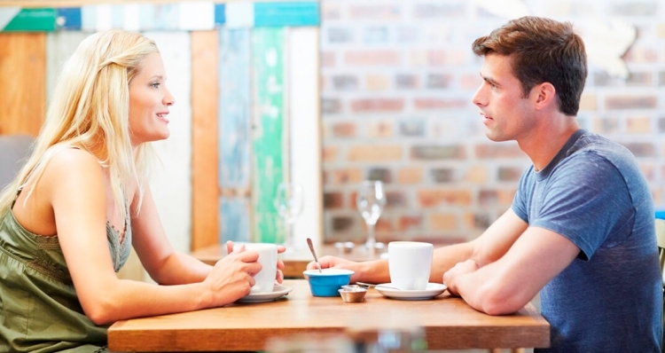 5 Gjërat që duhet të bisedoni me partnerin