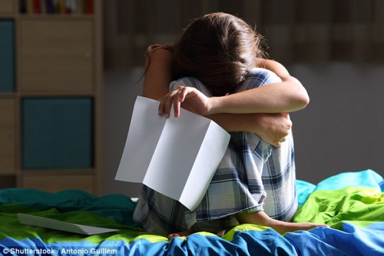 Studentët vuajnë nga depresioni/ Studiuesit në alarm: Rritje e frikshme e sëmundjeve mendore