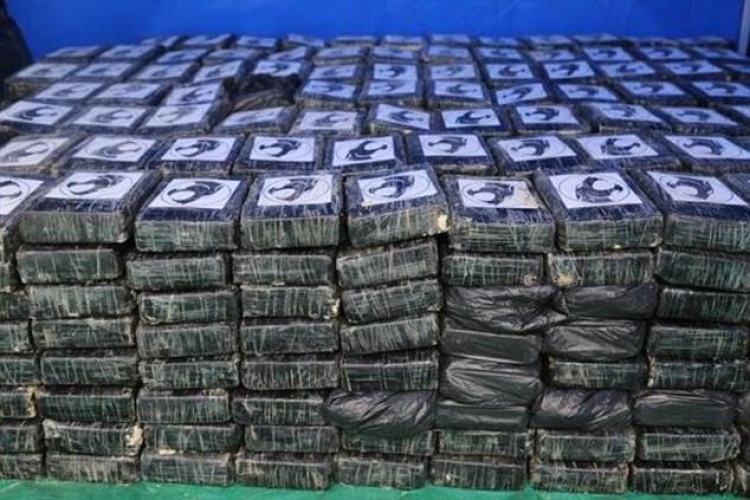 Australi, sekuestrohen 700 kg kokainë në jaht, arrestohen 3 persona