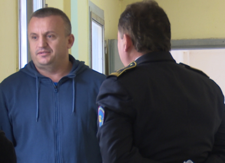 Lirohet nga burgu, vëllai i Admir Tafilit, i dënuar për vrasjen e Komisarit të Policisë, Arben Zylyftari