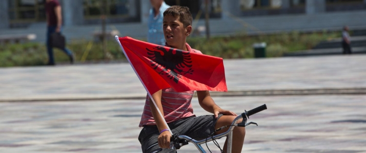 Mediat e huaja për Shqipërinë: Pjesëmarrja e ulët në zgjedhje, sërish shpresë drejt BE-së