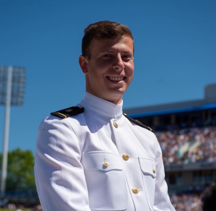 Oficeri i dytë shqiptar që diplomohet në Akademinë e Marinës Amerikane