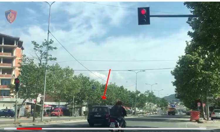 Shkelën semaforin e kuq në kryeqytet, gjatë të dielës gjobiten 32 shoferë