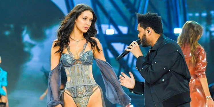 Takimi epik mes dy ish-eve në sfilatën e Victoria’s Secret. Bella Hadid surprizon më pas… [FOTO]