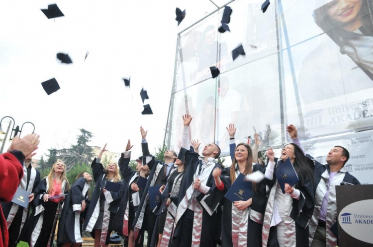 Nxitoni, ditët e fundit për shqiptarët që duan të studiojnë në Itali