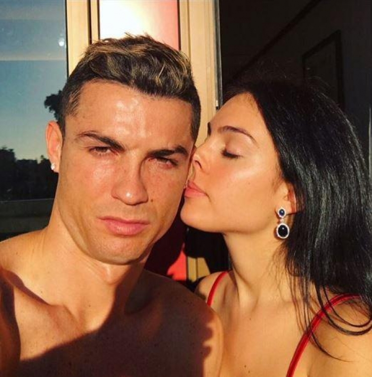 Jo gjithçka është ashtu siç duket! Tezja e quan Xheorxhina Rodrigez faqezezë! Arsyeja do t’ju lërë pa fjalë!