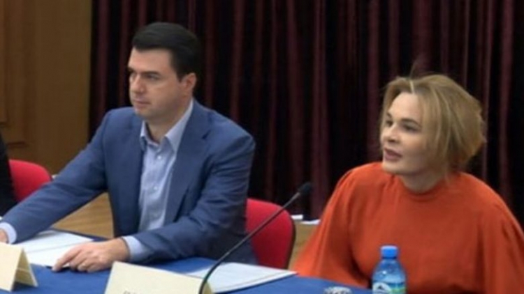 “Përçahet” opozita, PD braktis komisionet parlamentare, LSI jo