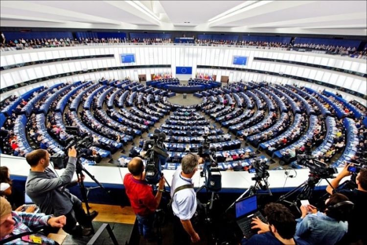 Kriza politike dhe afrimi i qershorit sjellin sot në Tiranë delegacionin e PE