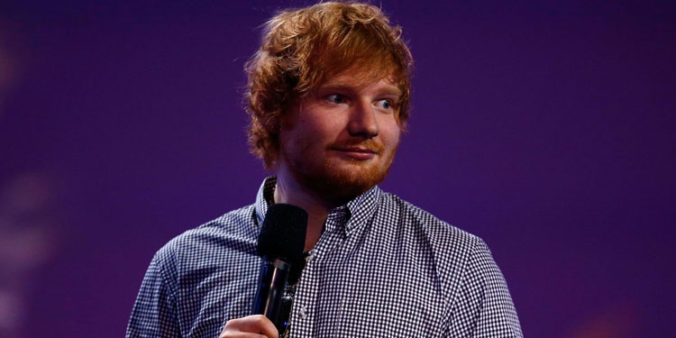 Ed Sheeran mbush trupin me tatuazhe, aq sa nuk i dallohet lëkura! [FOTO]