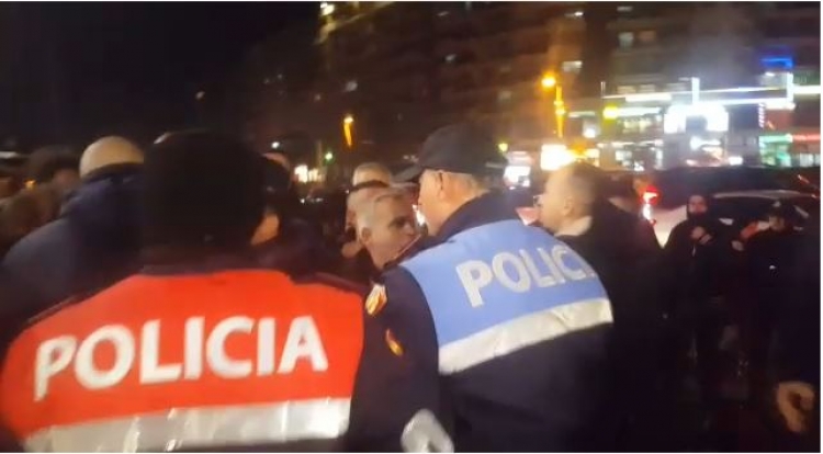 Protesta te ''Unaza e Re'', pas përplasjes me policinë, lirohen 5 banorët e shoqëruar