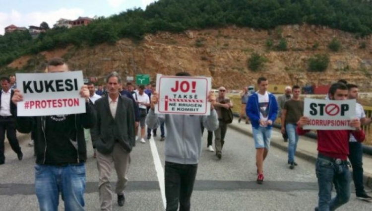 Nis pagesa në Rrugën e Kombit, qytetarët në protestë