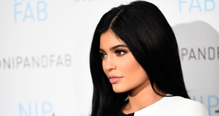 Bukuroshja amerikane hap luftë me Kylie Jenner: Shihni si më ka kopjuar stilin! [FOTO]