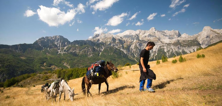 National Geographic rendit Valbonën ndër 9 destinacionet më të bukura...por më kot! [VIDEO]