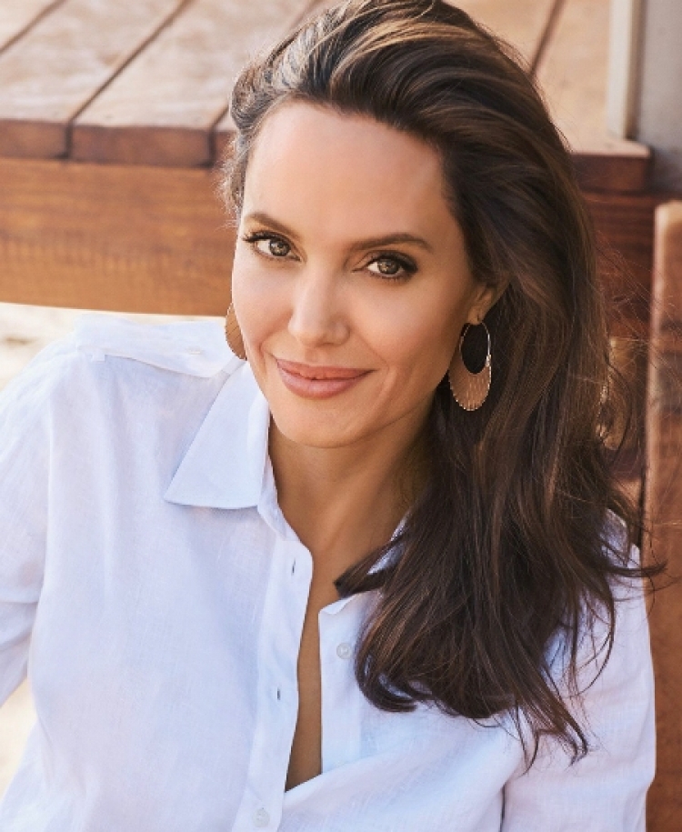 Do t’ju bëjë të qani arsyeja pse Angelina Jolie u bë aktore FOTO]