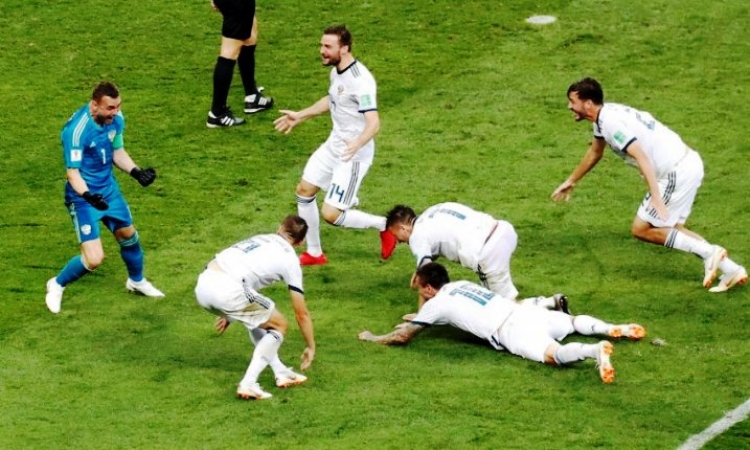 Rusia bëhet “zot” shtëpie, largon Spanjën nga Kupa e Botës