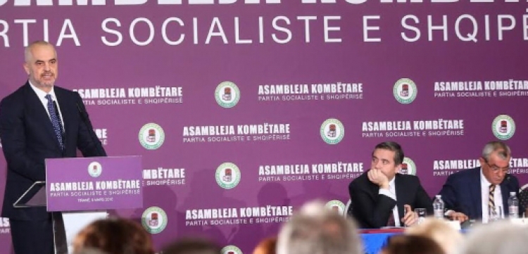 Asambleja e re e PS-së, ardhjet dhe ikjet