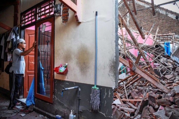 Panik në Indonezi. Tërmeti i fuqishëm u merr jetën 91 personave [VIDEO]