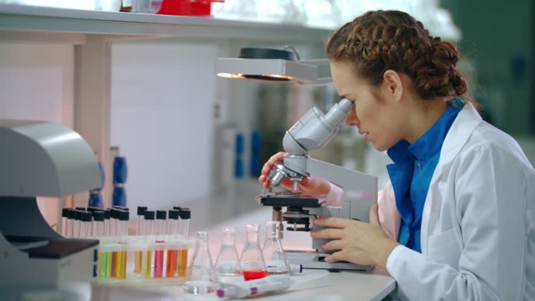 Gratë shqiptare shkencëtare kanë bërë më shumë para se ato të vendeve të zhvilluara