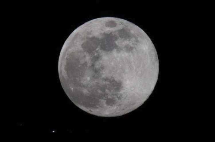 Përse Hëna po tkurret, si e shpjegojnë ekspertët