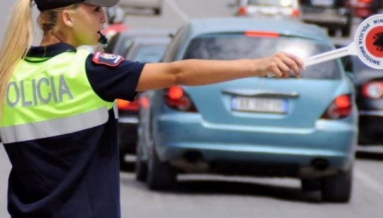 Policia rrugore jep këtë 'mesazh' për personat që ecin me shpejtësi tejet normave të lejuara [VIDEO]