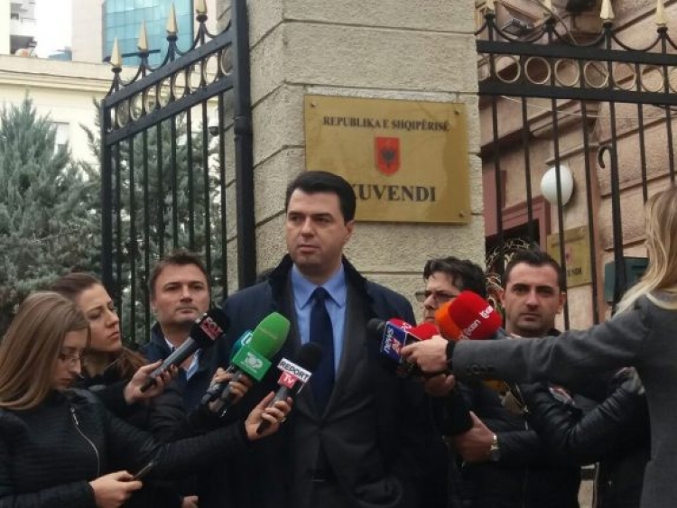 Lulzim Basha paralajmëron: 