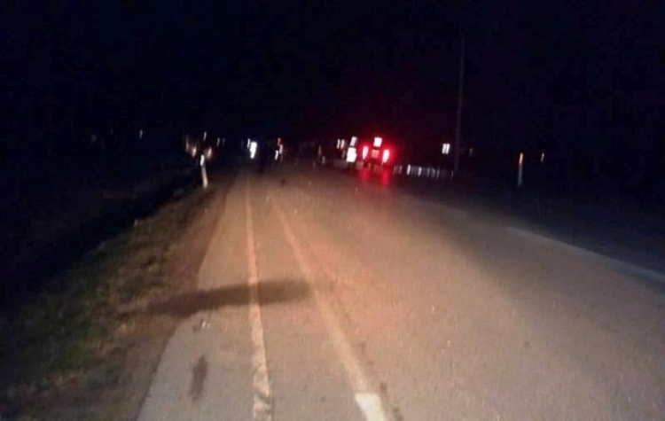 Makina përplas burrin dhe largohet nga vendngjarja