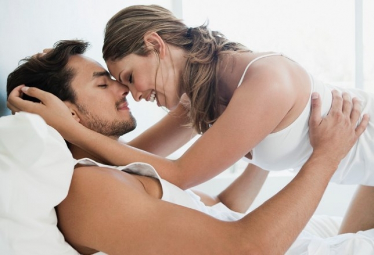 Studimi/ Çfarë do të thotë nëse partneri nuk ju puth gjatë marrëdhënieve seksuale