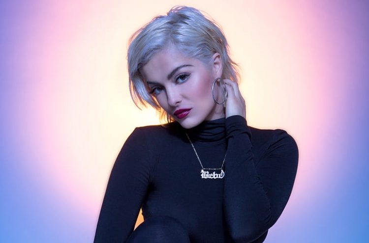 Wow! Bebe Rexha ndryshon ngjyrën e flokëve dhe mënyra do t'ju habisë të gjithëve