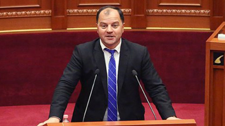 Opozitari Maliqi mbron presidentin Meta: ''Edi Rama është mosmirënjohës''