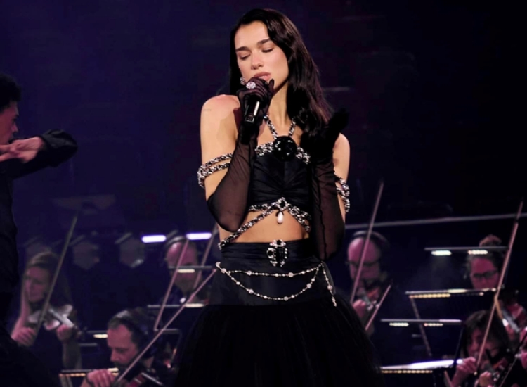 Zbulohet pasuria marramendëse e Dua Lipës, lë pas emra të njohur të ekranit Zbulohet pasuria marramendëse e Dua Lipës, lë pas emra të njohur të ekranit