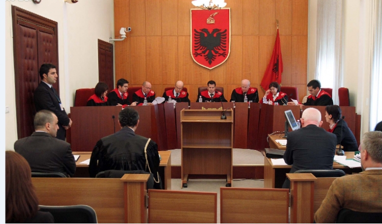 Starton Vettingu në Kushtetuese, në lupë 5 dosje gjykimi për çdo gjykatës