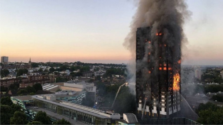 12 të vdekurit nga zjarri në ‘Kullën e ferrit’ në Londër