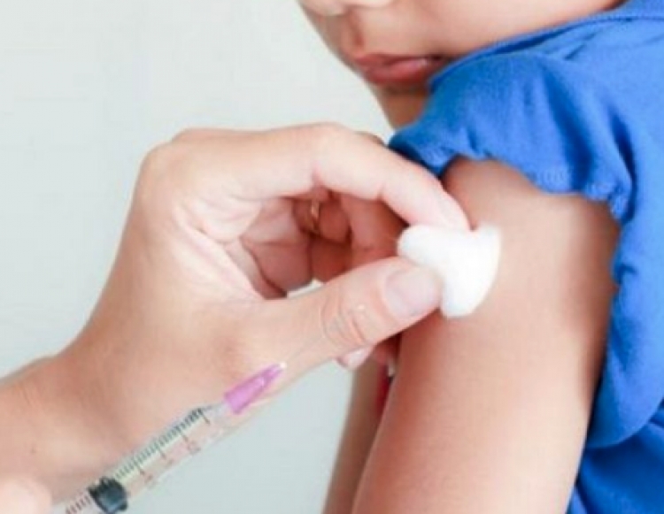 Italia vendos: Fëmijët të vaksinuar në shkolla, ndryshe gjobë