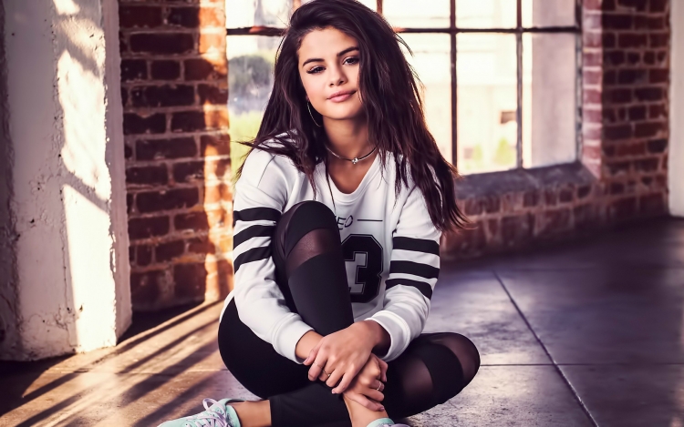 Rishfaqet Selena Gomez pas shkëputjes nga skena [FOTO]