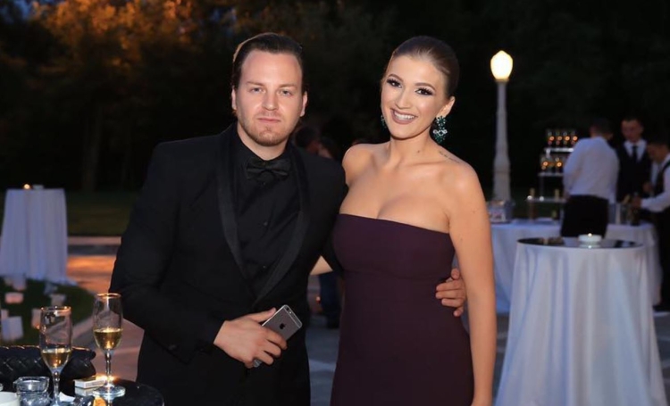 U tha se është ndarë nga Ledioni, Sara Hoxha bën veprimin e papritur