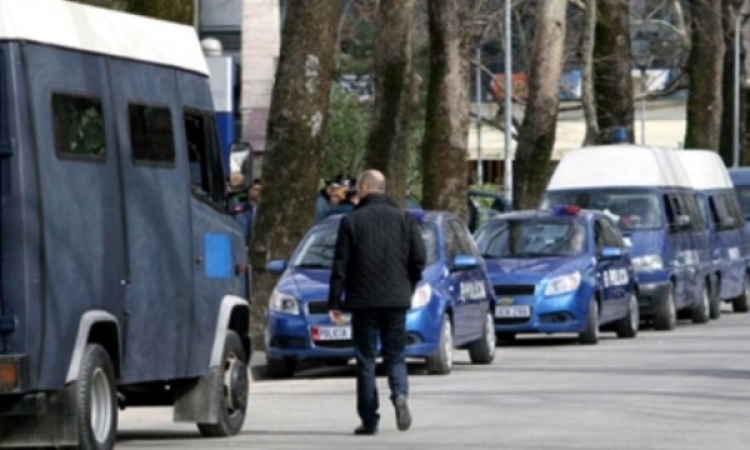 Tiranë 500 policë për mbarëvajtjen e protestës kundër mbetjeve