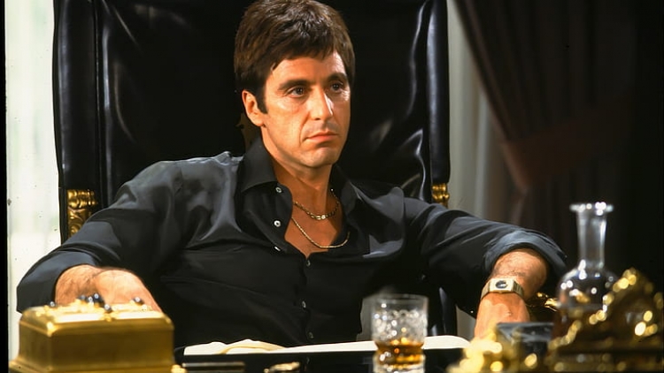 Na la pa fjalë! Al Pacino shfaqet krah të dashurës së re 53 vite më të vogël!