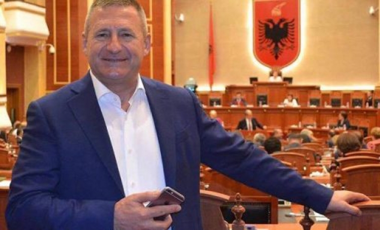 Lajm i mirë. Nuk do të mungojnë batutat e Nard Ndokës në Parlament