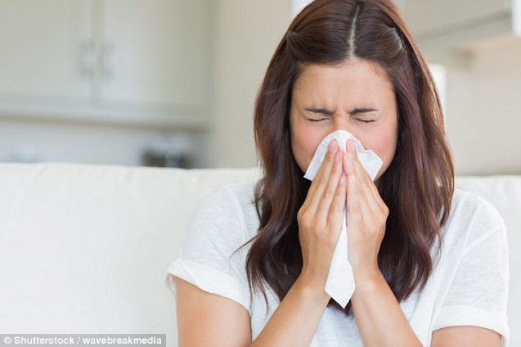 Gripi mund të ngjitet dhe nga frymëmarrja, zbulon një studim i fundit