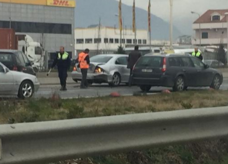 Aksident i rëndë në Has, përplasen dy makina, humb jetën 6-vjeçarja