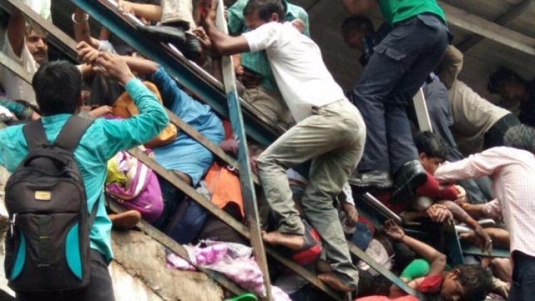 Indi: Panik në stacionin hekurudhor, viktima e të plagosur