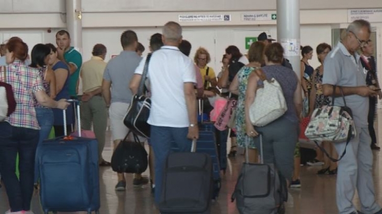 Pas një periudhe staniacioni rriten sërish kërkesat e shqiptarëve për azil! Mësoni sa kanë shkuar këtë vit