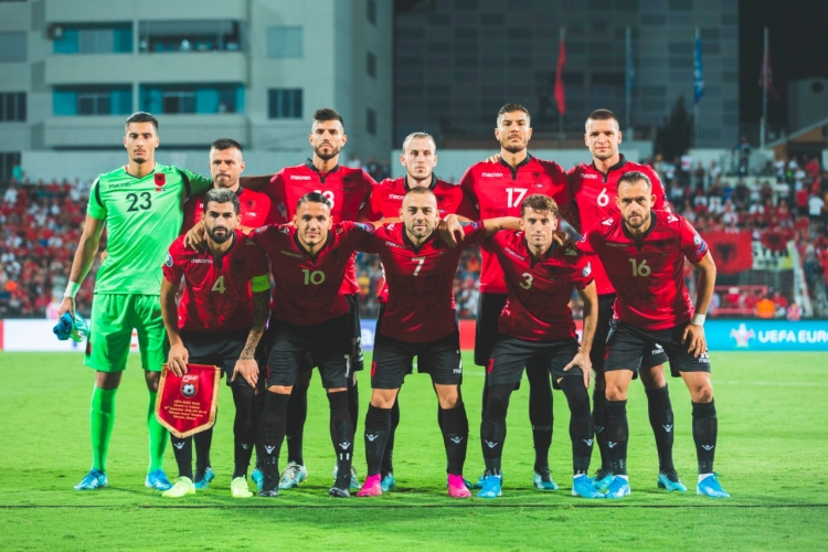 UEFA i jep dënimin federatës franceze, pasi ngatërruan himnin e Shqipërisë në fillimin e ndeshjes