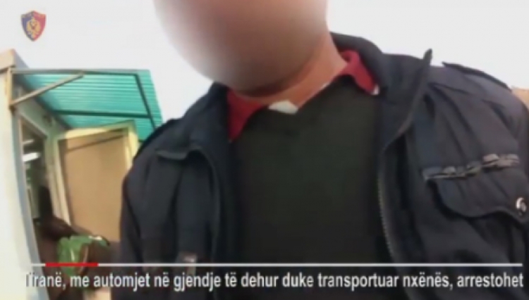 Tiranë, pa leje qarkullimi e debitor, arrestohet shoferi i dehur që transportonte nxënësit e shkollës tek 