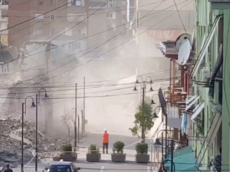 Fier, IKMT prish me 6 kg eksploziv një godinë 5-katëshe