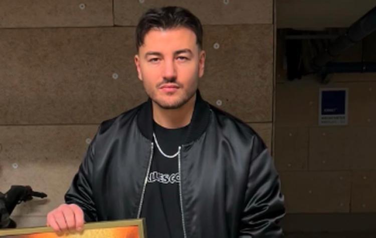 Ardian Bujupi pjesë e 'Big Brother VIP'? Fotoja që ngjalli dyshimet